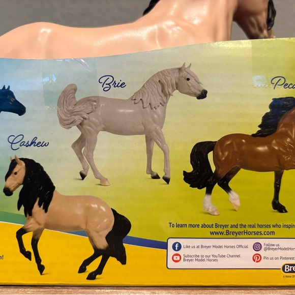 Breyer Paddock Pals “Cashew” Horse, Cream/Black, Ages 4+, BNWT - Picture 8 of 8